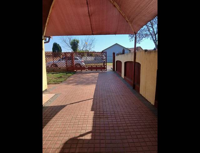 3 BEDROOM HOUSE FOR SALE IN DANVILLE